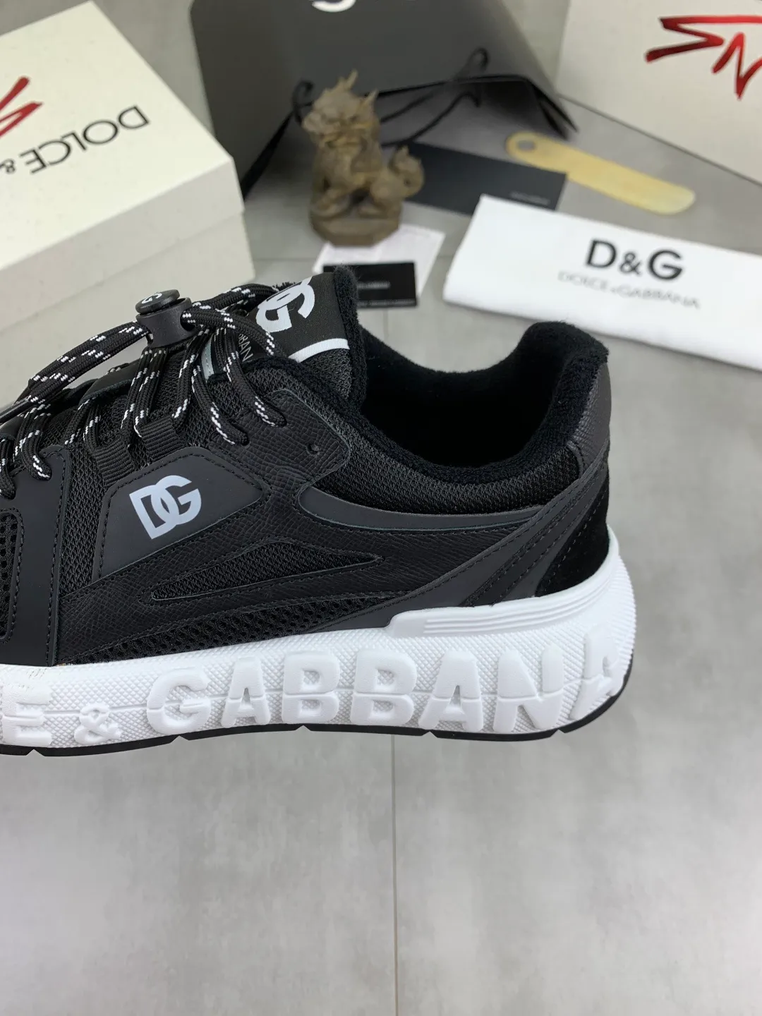 Men's men's shoes 💰P580💰[New model] Couple 🧑‍🤝‍🧑 style Top original order quality Synchronized with "DOLCE&GABBANA [Dolce & Gabbana] ~ High quality." Effect Low-top casual DG men's shoes, loved by many celebrities, using high-end imported top-layer calfskin splicing design + cowhide feet, simple and elegant, perfectly interpreting the latest inspiration of shoes, integrating classics and fashion. Luxurious dreams, dominating fashion Suitable for drivers, light and comfortable to drive, light and breathable for outdoor travel, high-end quality, trustworthy, 6️⃣colors🉑️ to choose from! Code number: 35-46